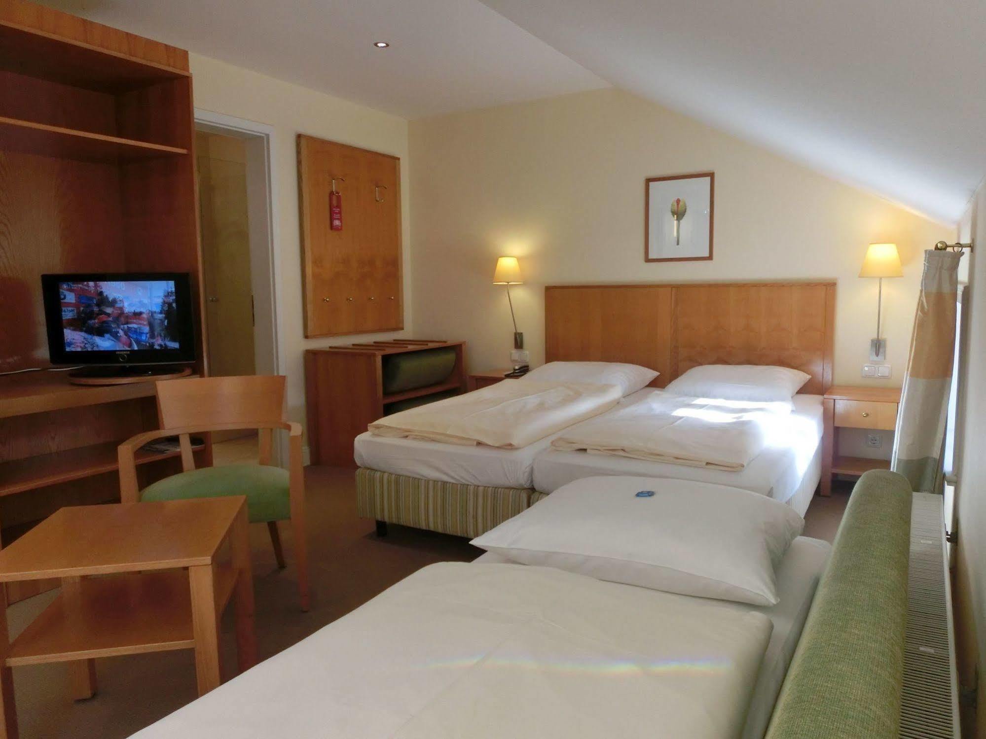 Park Am Lindenplatz Hotel 3*